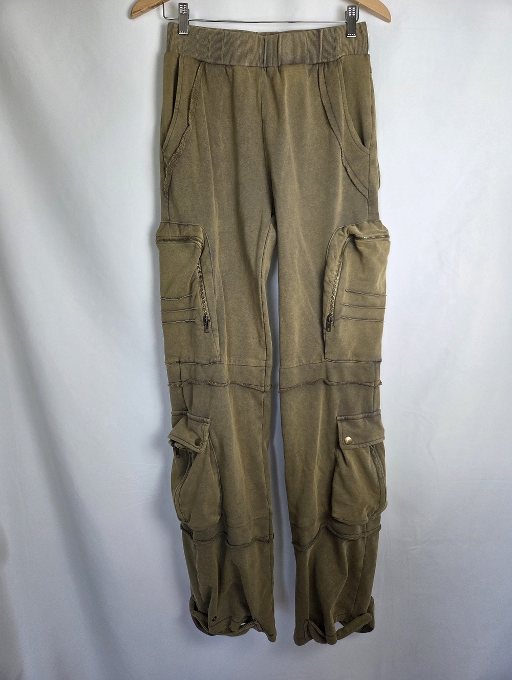 Athina Los Angeles Green Cargo Sweatpants With Pockets Snaps And Flaps